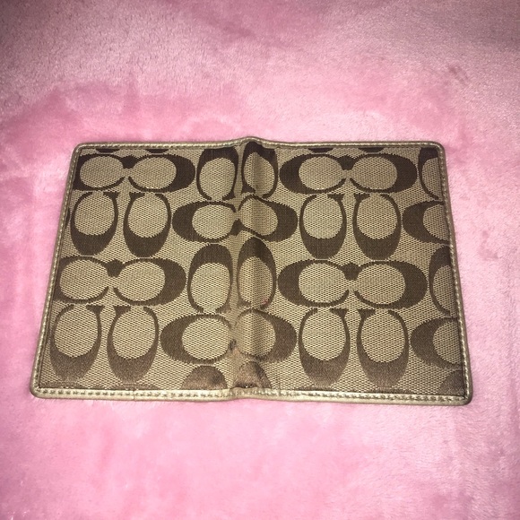 Coach Wallet ♥️ - Picture 3 of 5